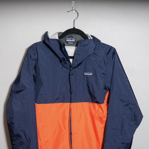 SOLD Patagonia - Torrentshell Jacket - Picture 2 of 8